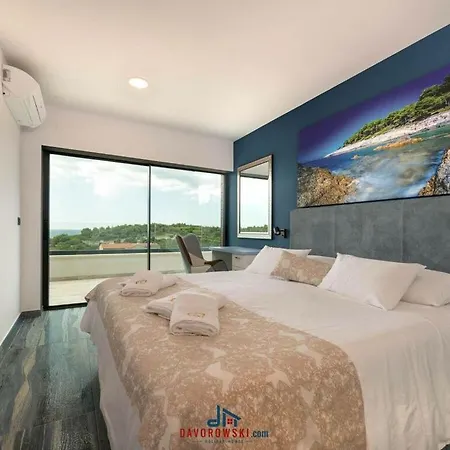 Hotel Remi Comfortable 4*