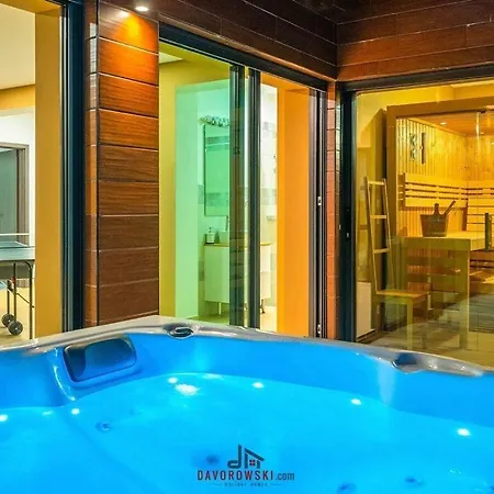 Remi Comfortable Hotel 4*