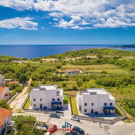 Remi Comfortable Hotel 4*